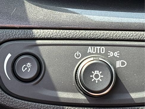 Certified 2019 Buick Encore Preferred w/ Safety Package FWD image 20