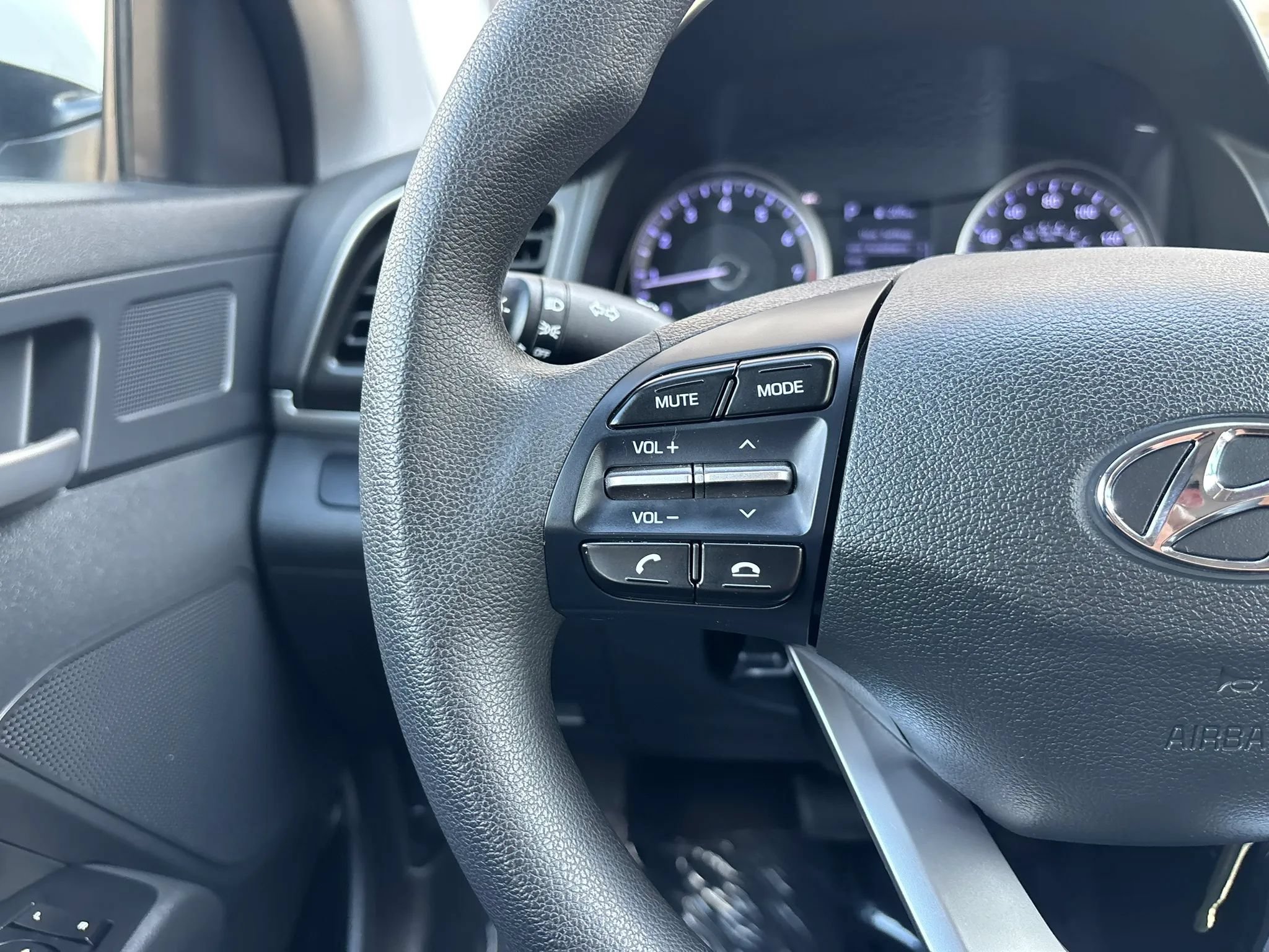 Used 2020 Hyundai Elantra SE w/ Cargo Package (C1) FWD image 19
