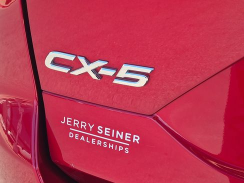 Used 2018 MAZDA CX-5 Touring w/ Preferred Equipment Package FWD image 12