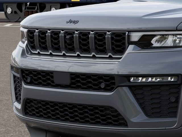New 2027 Jeep Grand Cherokee Limited AWD/4WD image 11