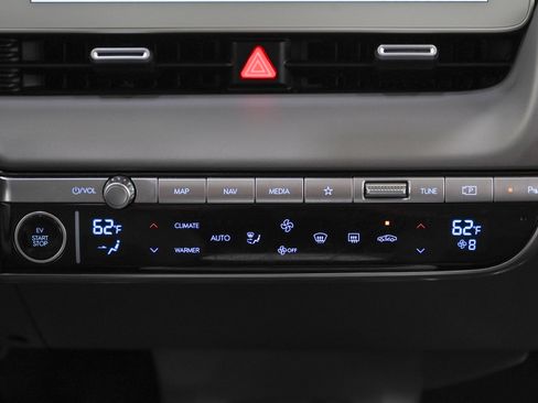 Used 2023 Hyundai Ioniq 5 SE AWD/4WD image 16