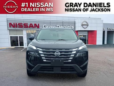 Used 2024 Nissan Rogue SV AWD/4WD image 8
