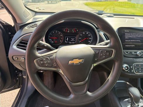 Used 2023 Chevrolet Malibu LT w/ Driver Confidence Package FWD image 18