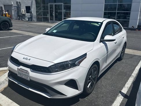 Certified 2023 Kia Forte LXS FWD image 1
