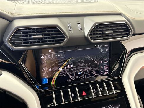 Used 2020 Lamborghini Urus AWD/4WD image 19