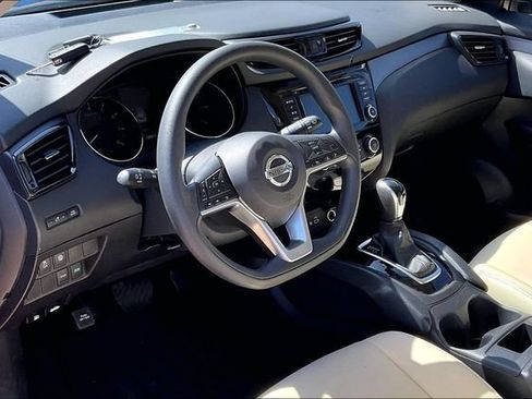 Used 2022 Nissan Rogue Sport S FWD image 16