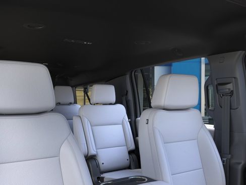 New 2025 Chevrolet Suburban Premier AWD/4WD image 25