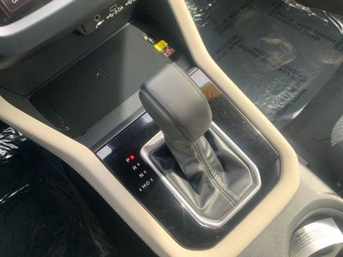 Certified 2025 Subaru Forester Premium image 31