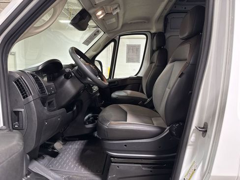 Used 2025 RAM ProMaster 3500 w/ Convenience Group FWD image 19