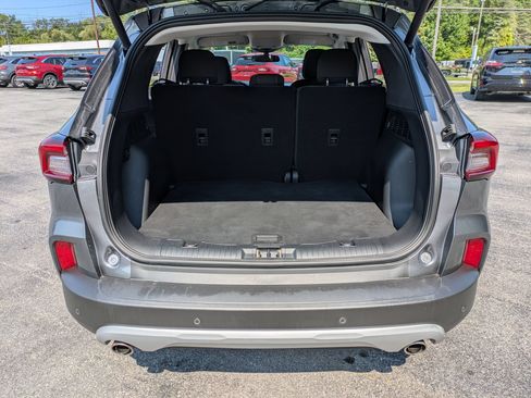 Used 2023 Ford Escape Active w/ Tech Pack #1 AWD/4WD image 18