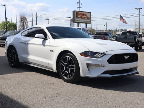 Used 2022 Ford Mustang GT Premium w/ Equipment Group 401A RWD image 5