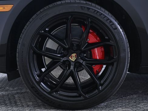 Used 2023 Porsche Macan GTS image 11