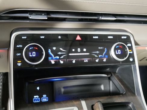Used 2023 Genesis GV80 2.5T w/ Prestige 20" Package AWD/4WD image 23