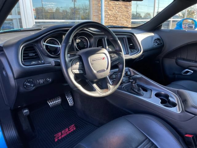 Used 2016 Dodge Challenger R/T Scat Pack RWD image 2