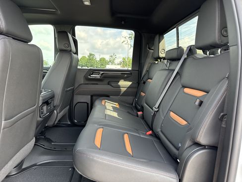New 2026 GMC Sierra 2500 AT4 w/ AT4 Premium Plus Package AWD/4WD image 29