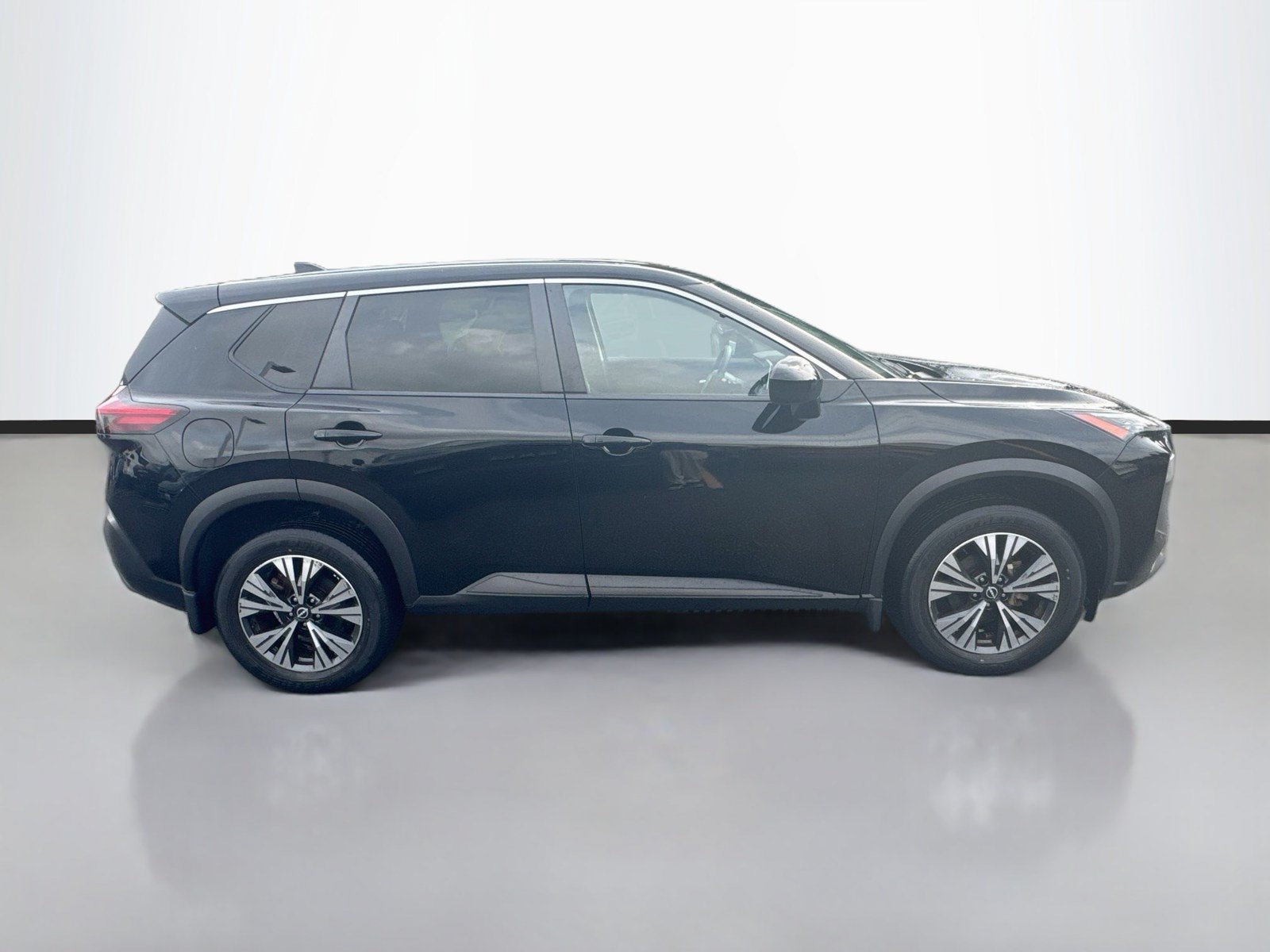 Used 2023 Nissan Rogue SV FWD image 8