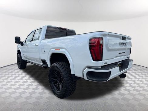 Used 2024 GMC Sierra 3500 Denali Ultimate AWD/4WD image 7