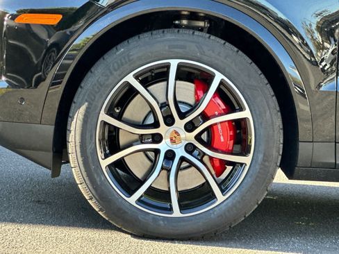 New 2026 Porsche Cayenne S image 32
