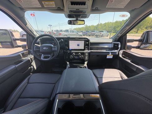 New 2026 Ford F250 Lariat w/ Black Appearance Package AWD/4WD image 21