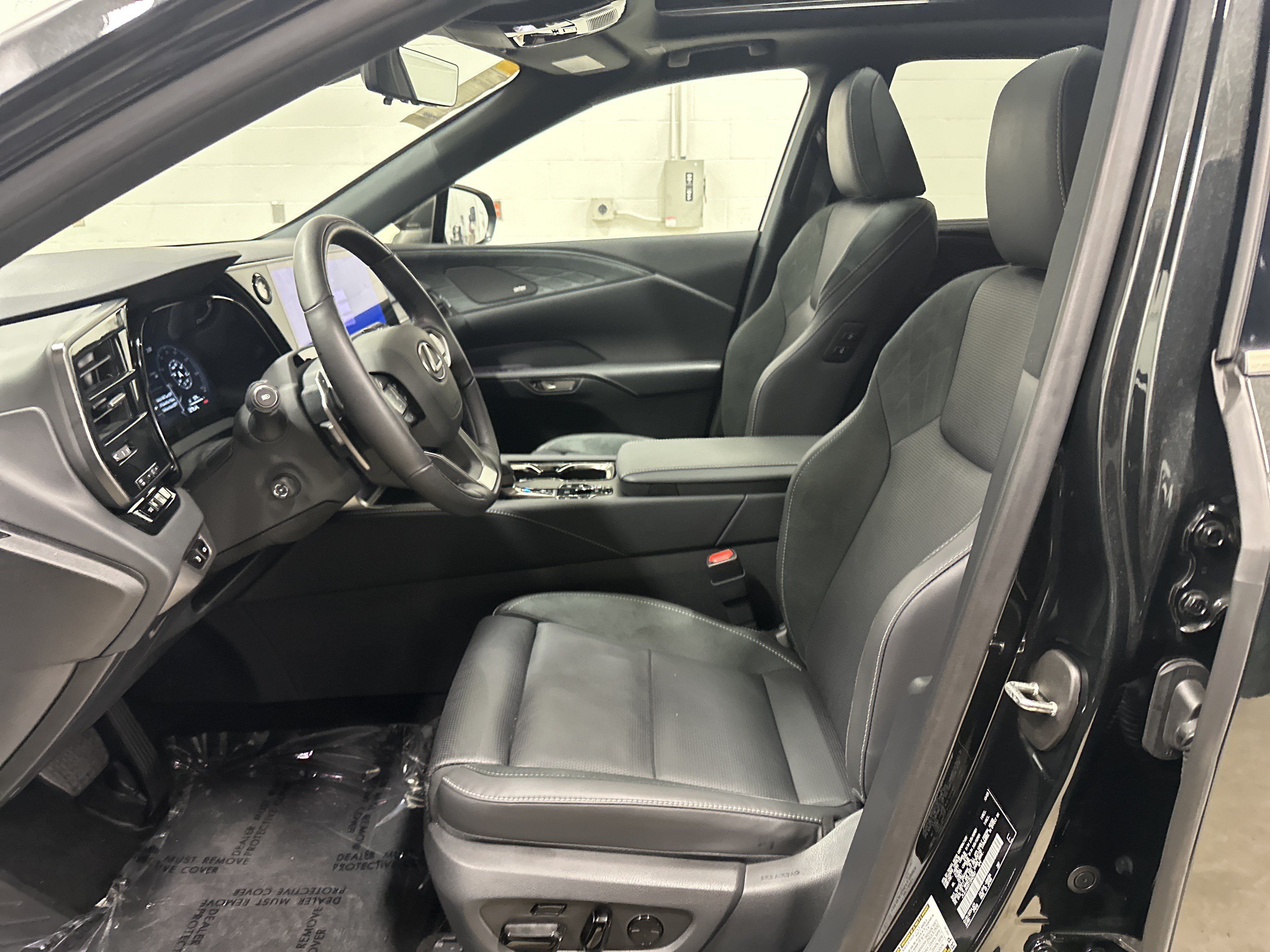 Certified 2026 Lexus RX 450h AWD w/ Convenience Package image 16
