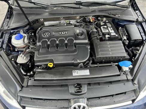 Used 2015 Volkswagen Golf TDI S image 15
