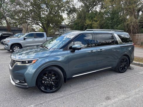 Used 2023 Kia Carnival SX image 5