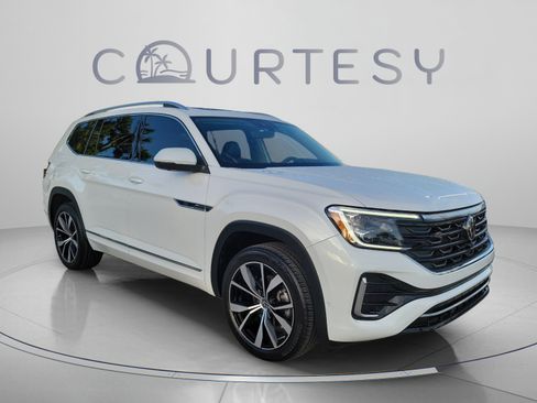 Used 2024 Volkswagen Atlas SEL Premium R-Line AWD/4WD image 9