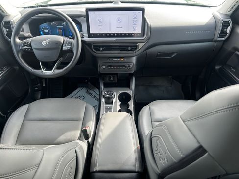 Used 2025 Ford Bronco Sport Badlands image 11