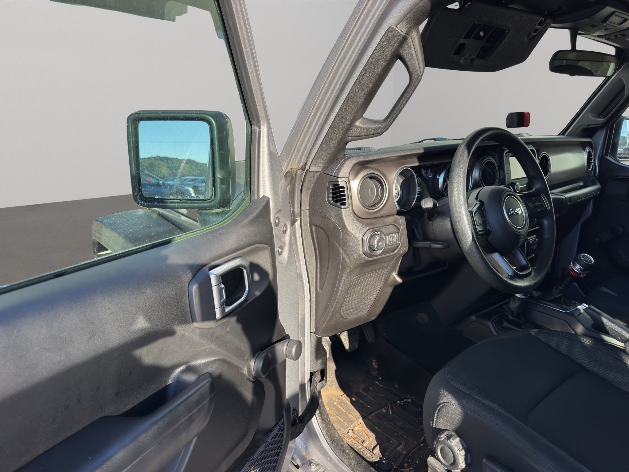 Used 2019 Jeep Wrangler Sport AWD/4WD image 5