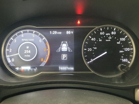 Used 2021 Nissan Versa SV FWD image 23