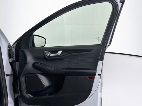 Used 2025 Ford Escape ST-Line FWD image 32
