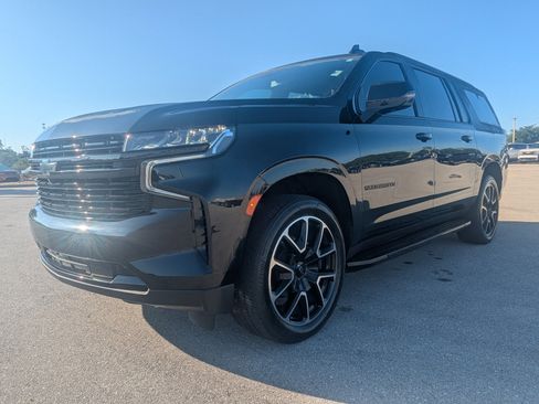 Used 2023 Chevrolet Suburban RST w/ Luxury Package AWD/4WD image 9