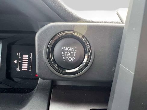 Certified 2025 Toyota Tacoma SR5 image 29