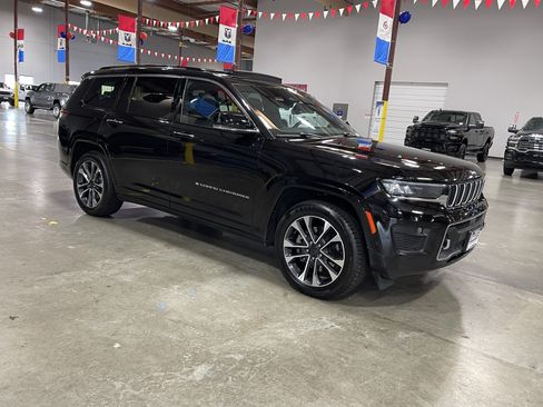 Used 2021 Jeep Grand Cherokee L Overland w/ Luxury Tech Group IV AWD/4WD image 7