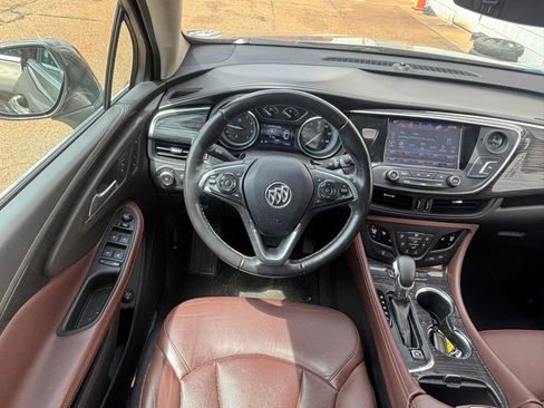 Used 2017 Buick Envision Essence image 3