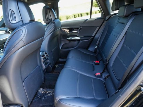 Certified 2026 Mercedes-Benz GLC 300 4MATIC image 18