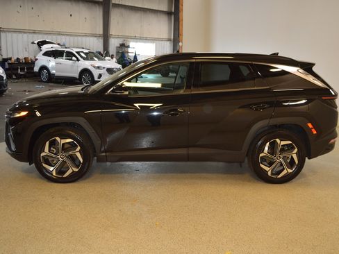 Used 2022 Hyundai Tucson Limited AWD/4WD image 6