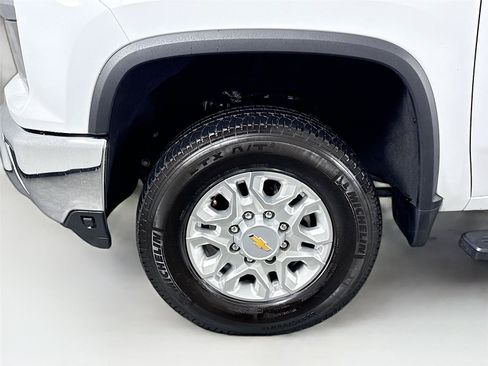 Used 2025 Chevrolet Silverado 3500 LT w/ Safety Package AWD/4WD image 41