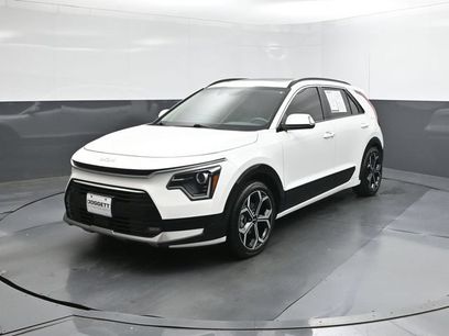 Used 2024 Kia Niro EX Touring