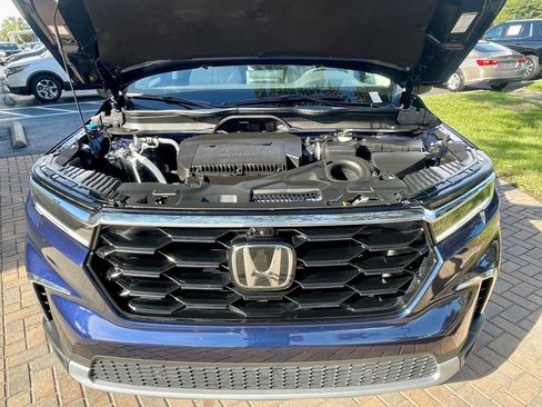 Used 2024 Honda Pilot Elite image 18