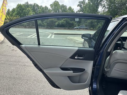 Used 2014 Honda Accord EX image 12