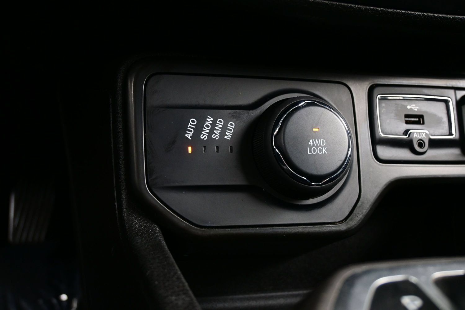Used 2022 Jeep Renegade Latitude AWD/4WD image 22