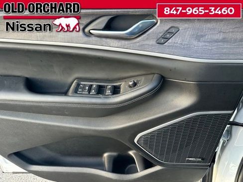 Used 2022 Jeep Grand Cherokee Limited 4xe image 9