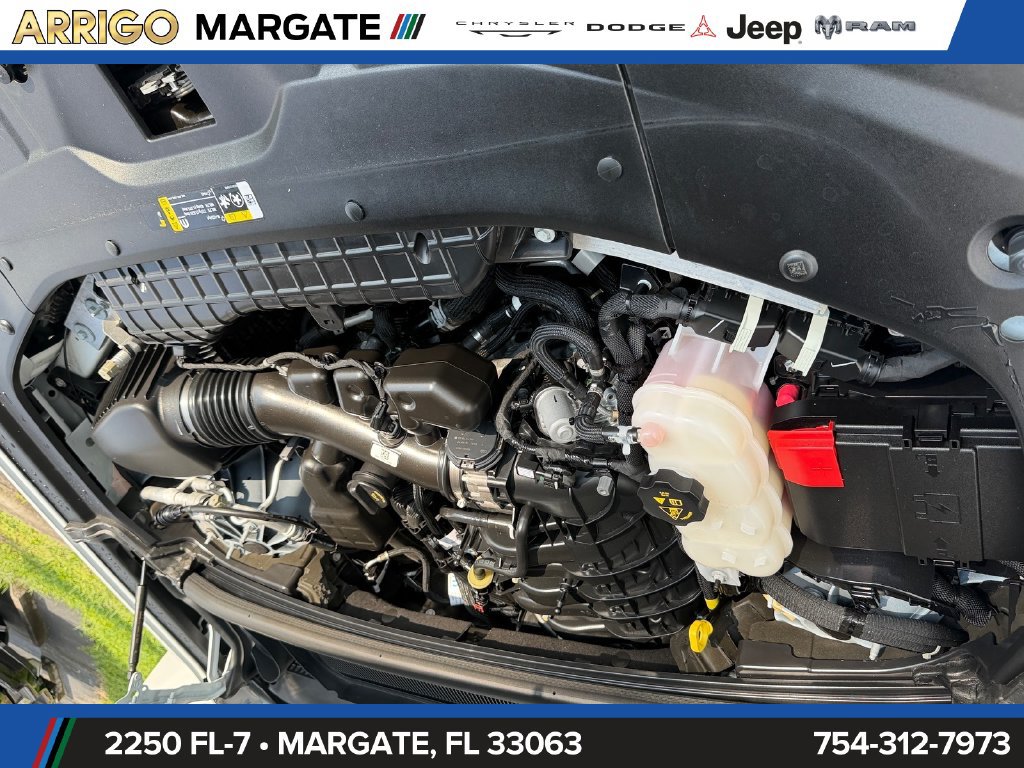 Used 2024 Jeep Grand Cherokee Altitude RWD image 22