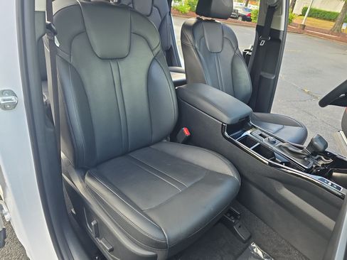 Used 2025 Kia Sorento SX FWD image 10