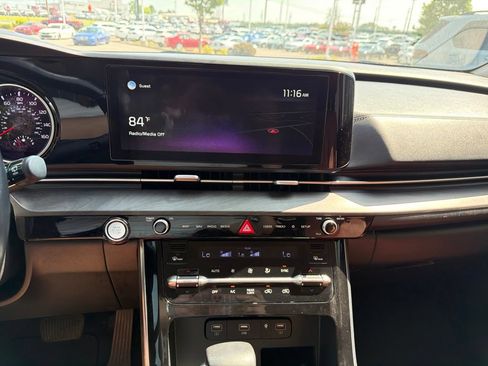 Used 2022 Kia Carnival SX FWD image 22