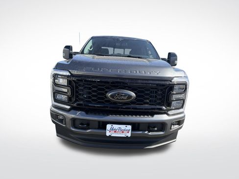 Used 2026 Ford F350 Lariat w/ Black Appearance Package image 3
