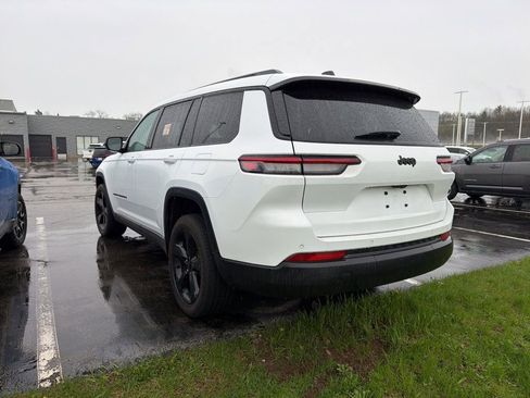 Used 2025 Jeep Grand Cherokee L Altitude image 9