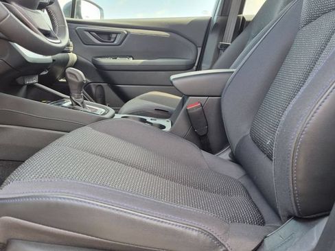 Used 2025 Subaru Forester Premium AWD/4WD image 24