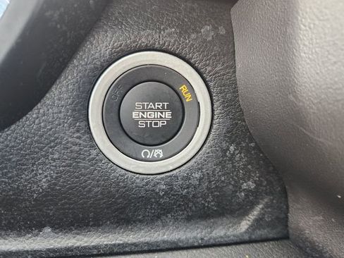 Used 2025 RAM 1500 Laramie image 20